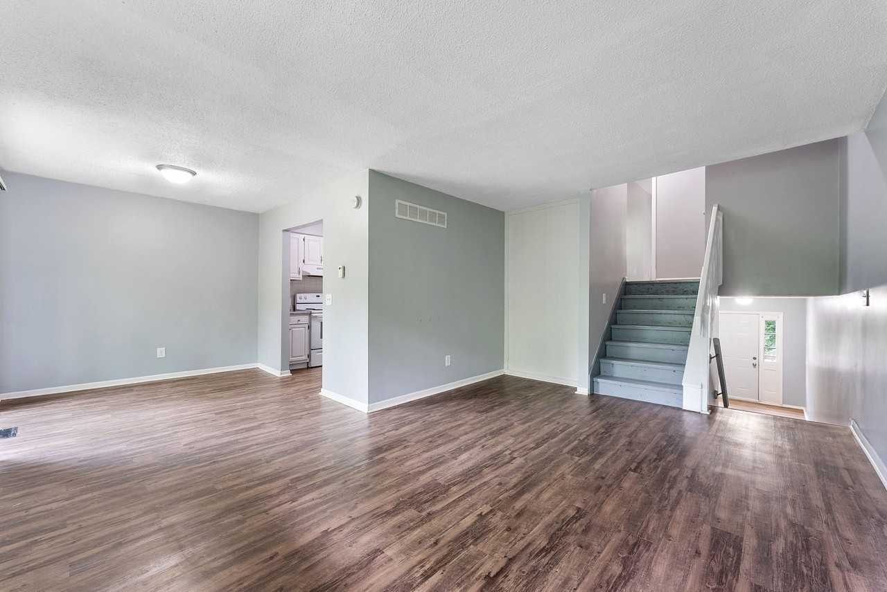 3201 Schuetzen Ln #3207 - Photo 5 of 17