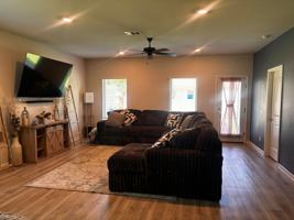 featured image of 38461 Maddy Ln