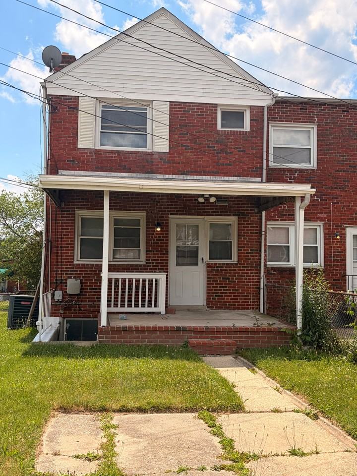 7713 Hillsway Ave - Photo 2 of 9