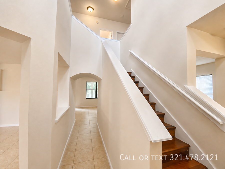 1142 Bolle Cir - Photo 3 of 18