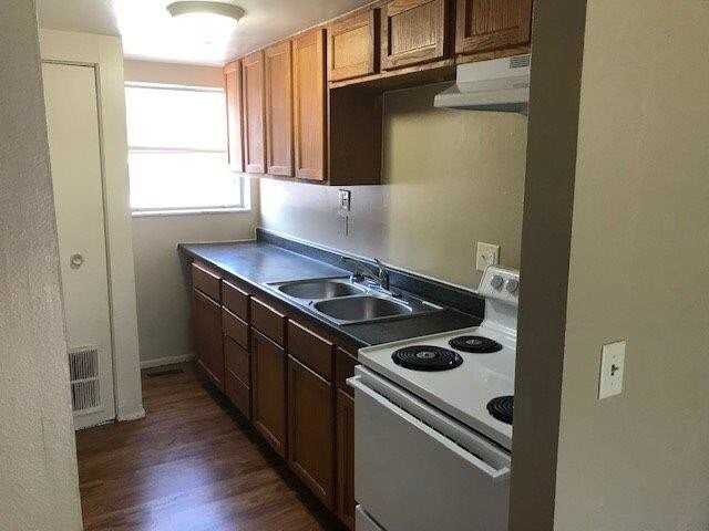 1132 E John St #2 - Photo 2 of 6