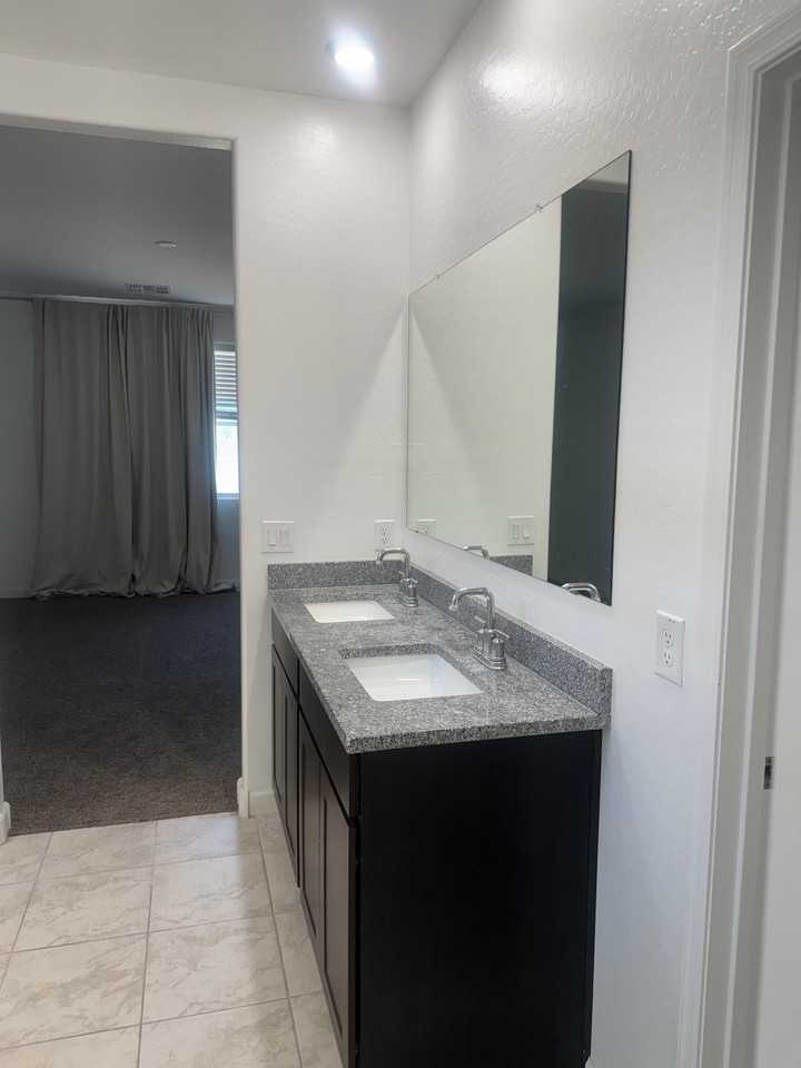 38050 W Amalfi Ave - Photo 3 of 16