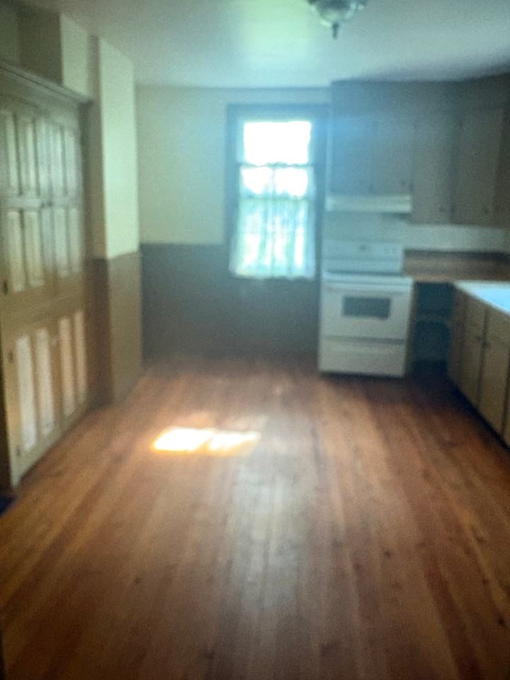 403 Old Ferry Rd - Photo 5 of 7