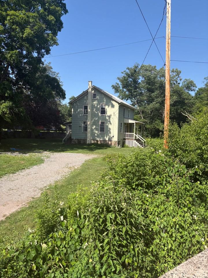 403 Old Ferry Rd - Photo 7 of 7