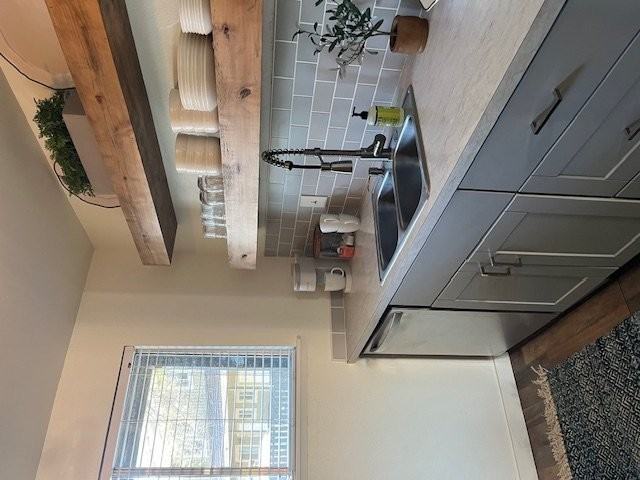 97 Nw Adams Pl #1 - Photo 7 of 14