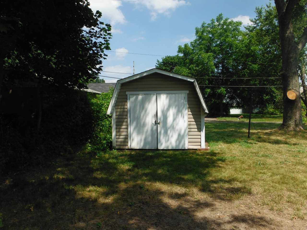 1364 Stark Ave Sw - Photo 2 of 15