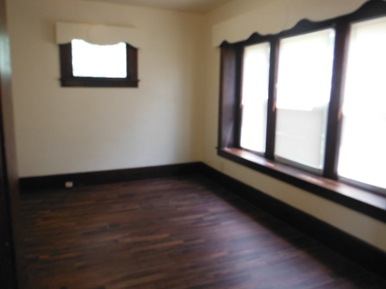 1364 Stark Ave Sw - Photo 4 of 15