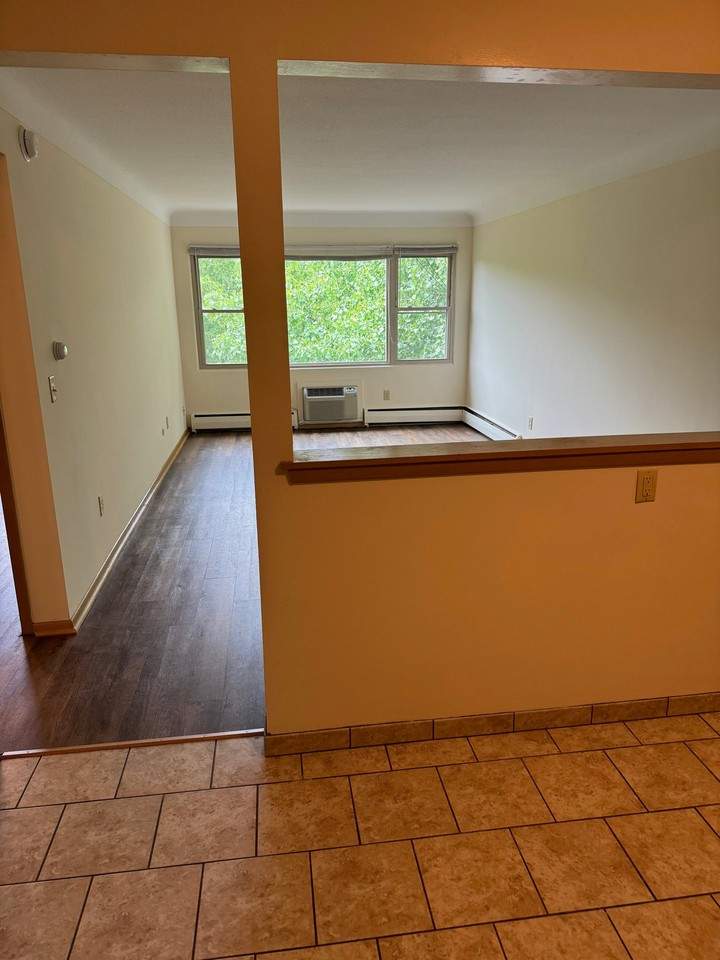 1161 Saint Clair Ave #21 - Photo 5 of 13