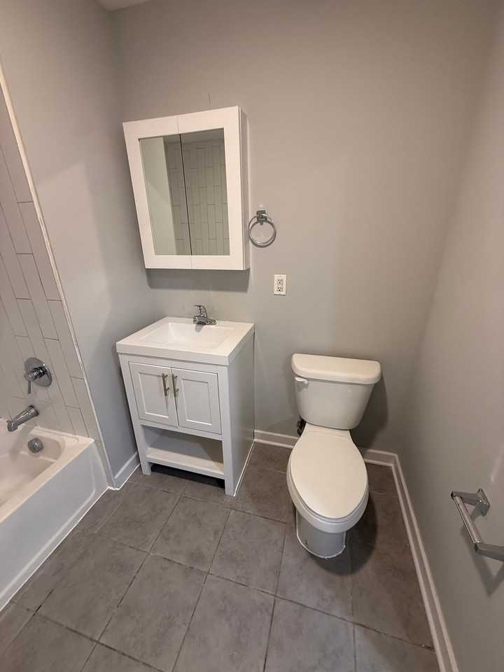 154 Hamilton Ave #202 - Photo 5 of 7