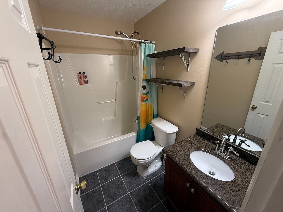 559 Cypress Pond Dr - Photo 4 of 20