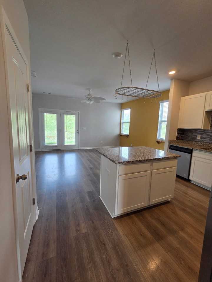 219 Catherine Ln - Photo 2 of 19