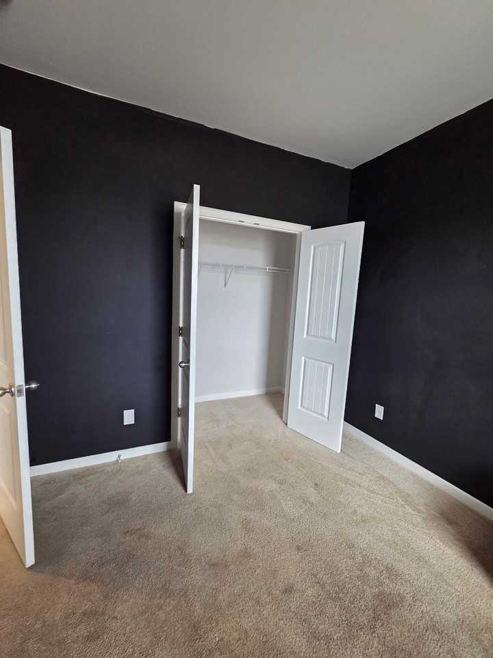 219 Catherine Ln - Photo 4 of 19