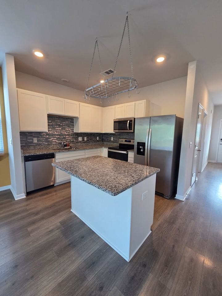 219 Catherine Ln - Photo 6 of 19