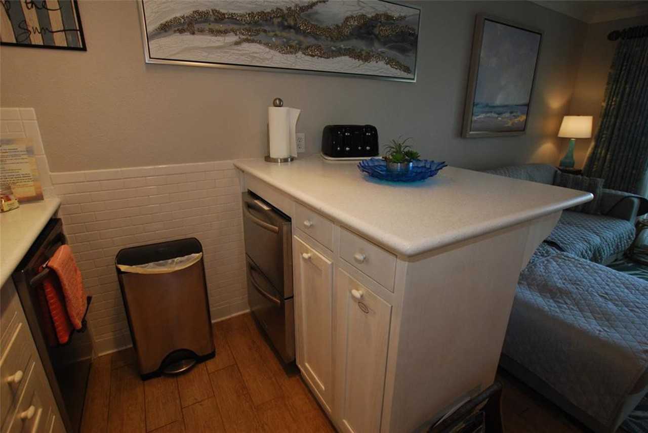 6300 Seawall Blvd #3116 - Photo 7 of 16