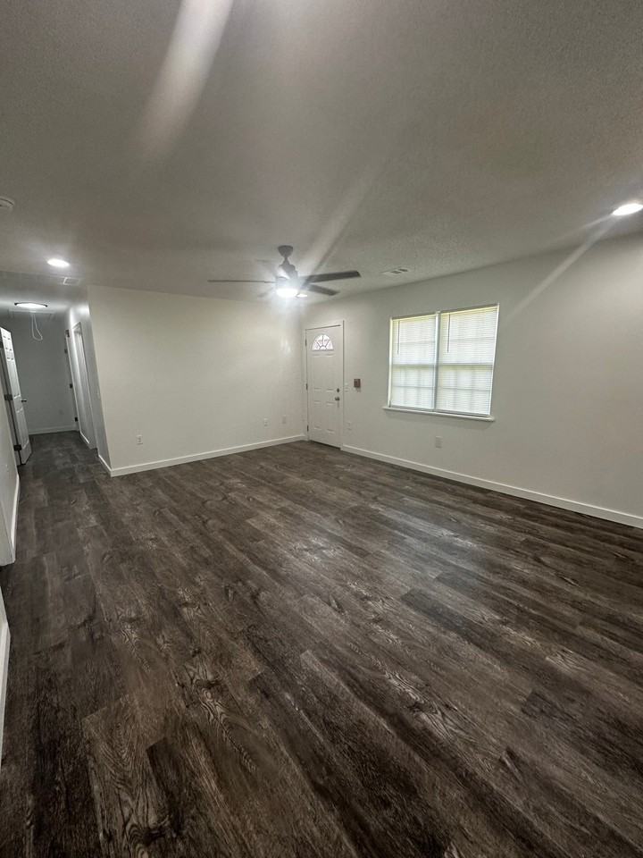 5 Bobby Donaldson Ave - Photo 4 of 20