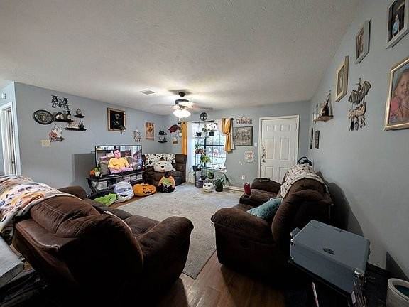 715 Cherub Dr - Photo 4 of 11