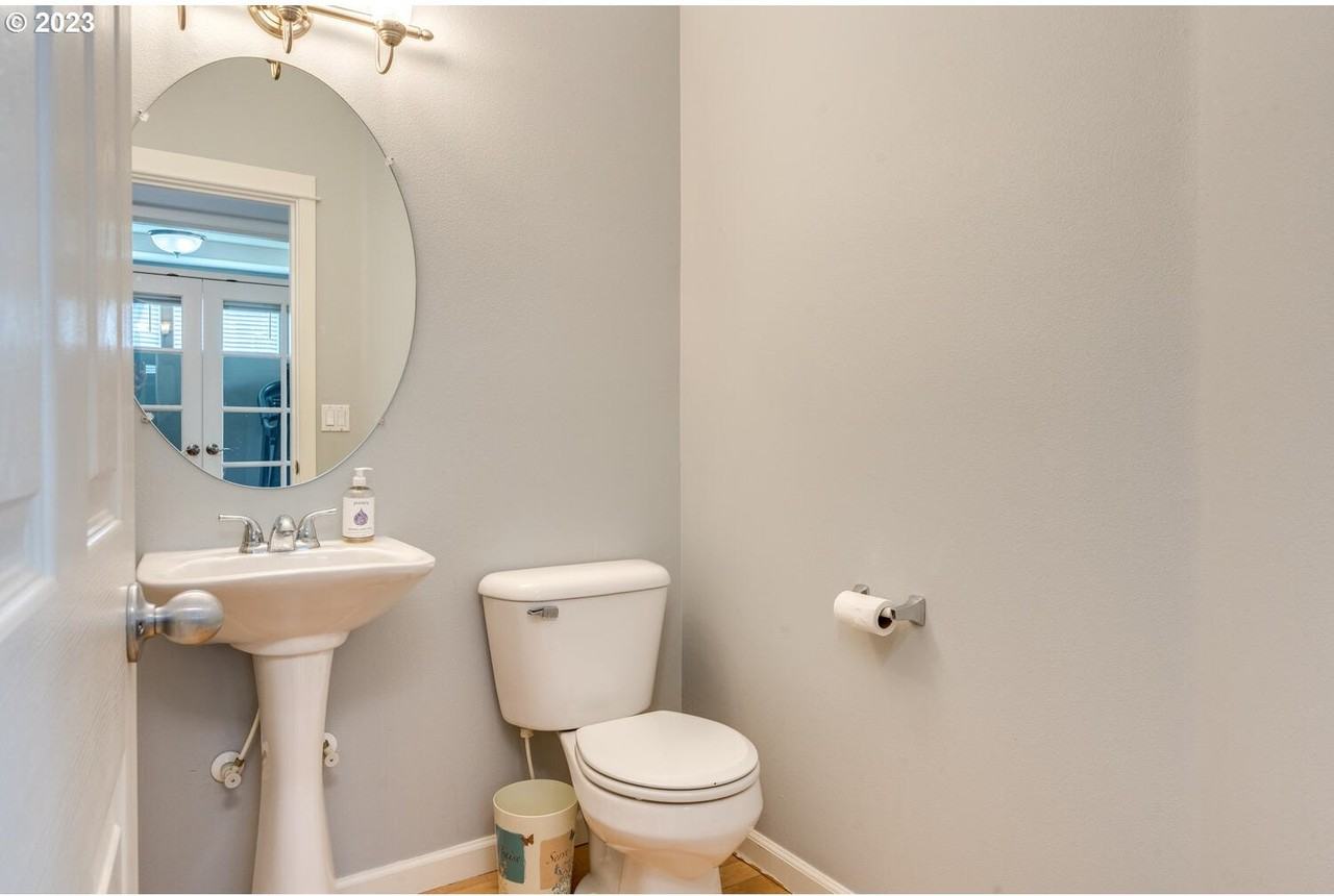 11381 Se Bethany Dr - Photo 2 of 24