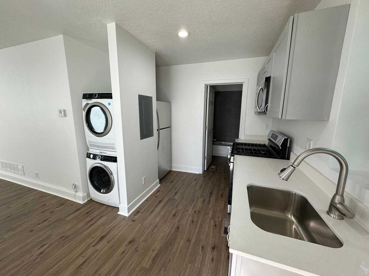 545 E St #545 - Photo 4 of 10