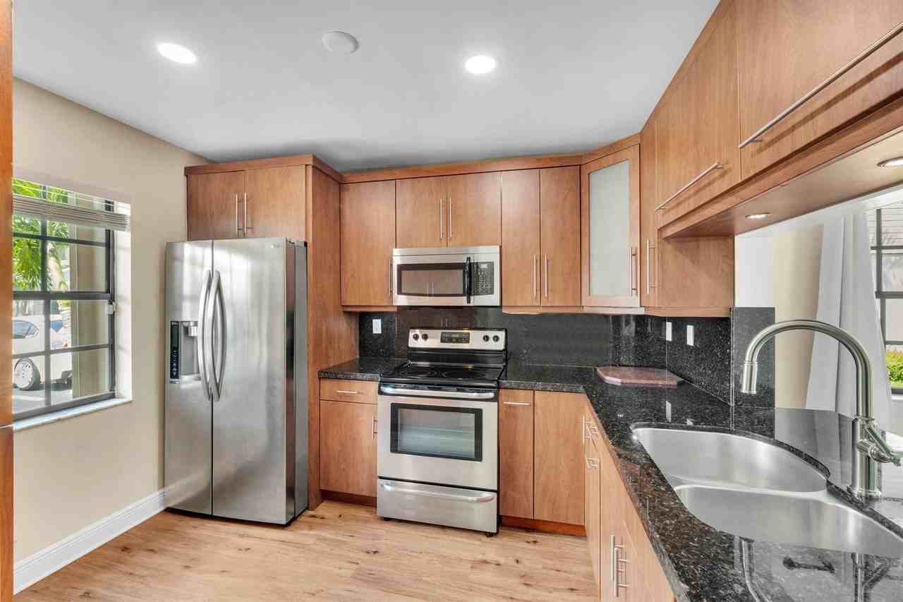 2615 Swst - Photo 3 of 14