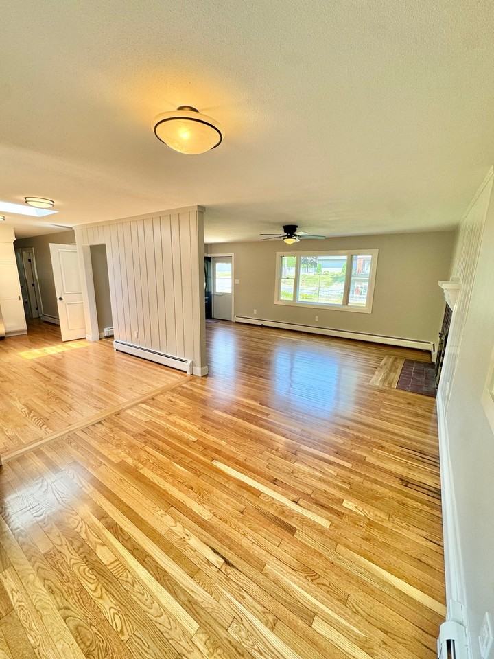 12 Hadley St - Photo 2 of 10