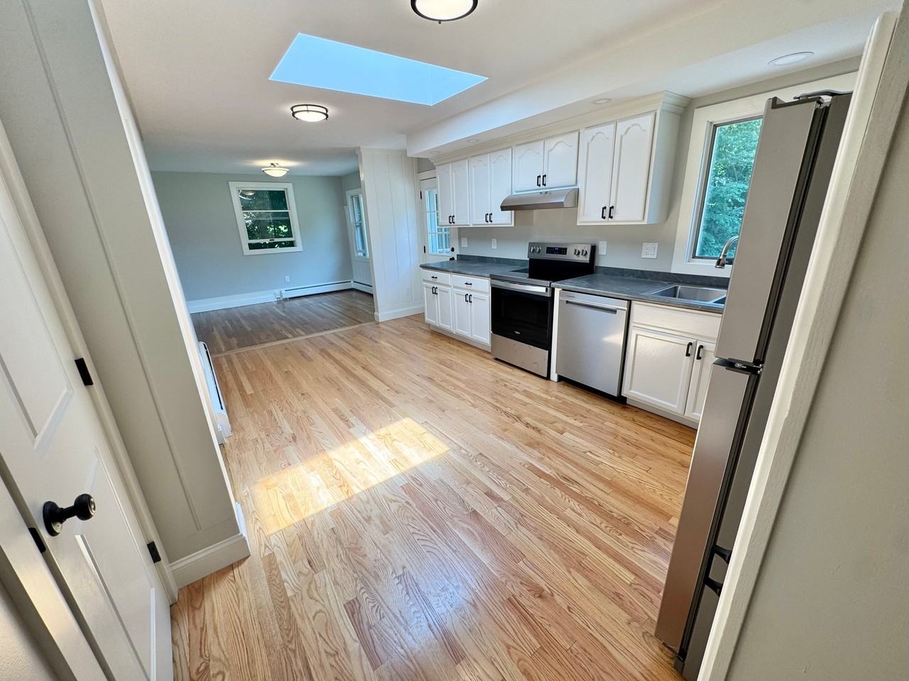 12 Hadley St - Photo 5 of 10