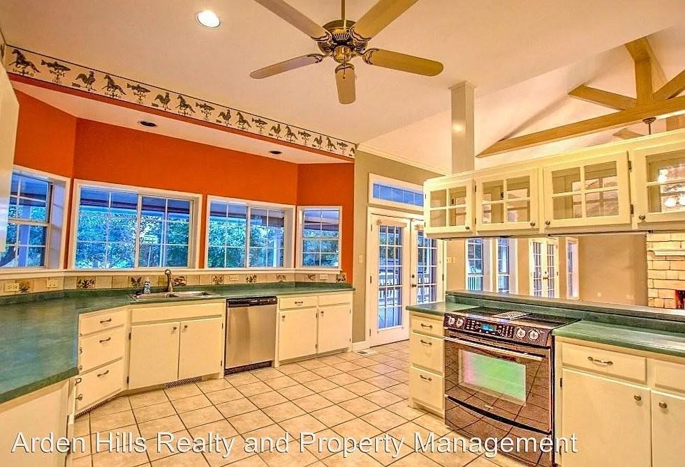 1708 Quinlan Creek Dr - Photo 2 of 12