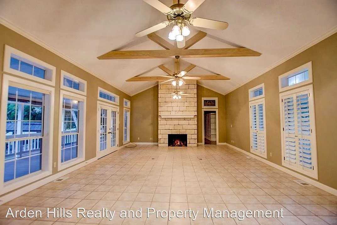 1708 Quinlan Creek Dr - Photo 3 of 12