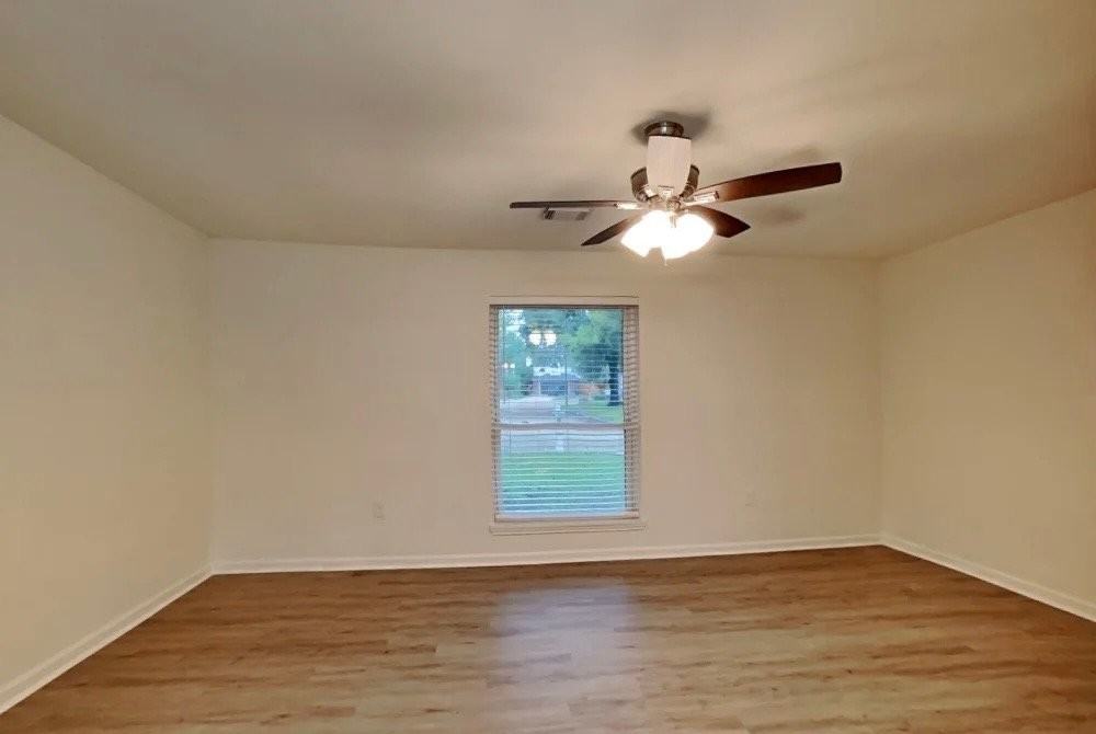 10507 Mills Walk Dr - Photo 4 of 12