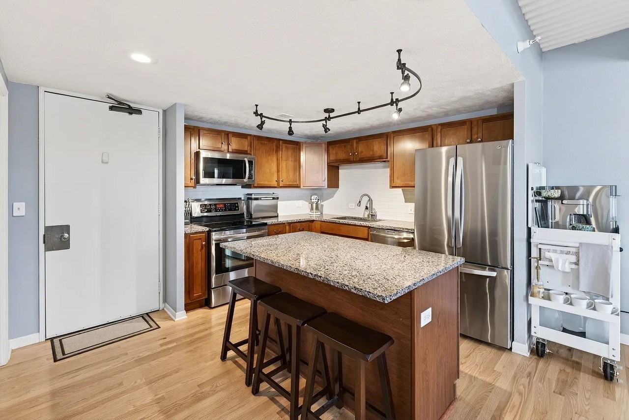 105 N 31st Ave #505 - Photo 2 of 22