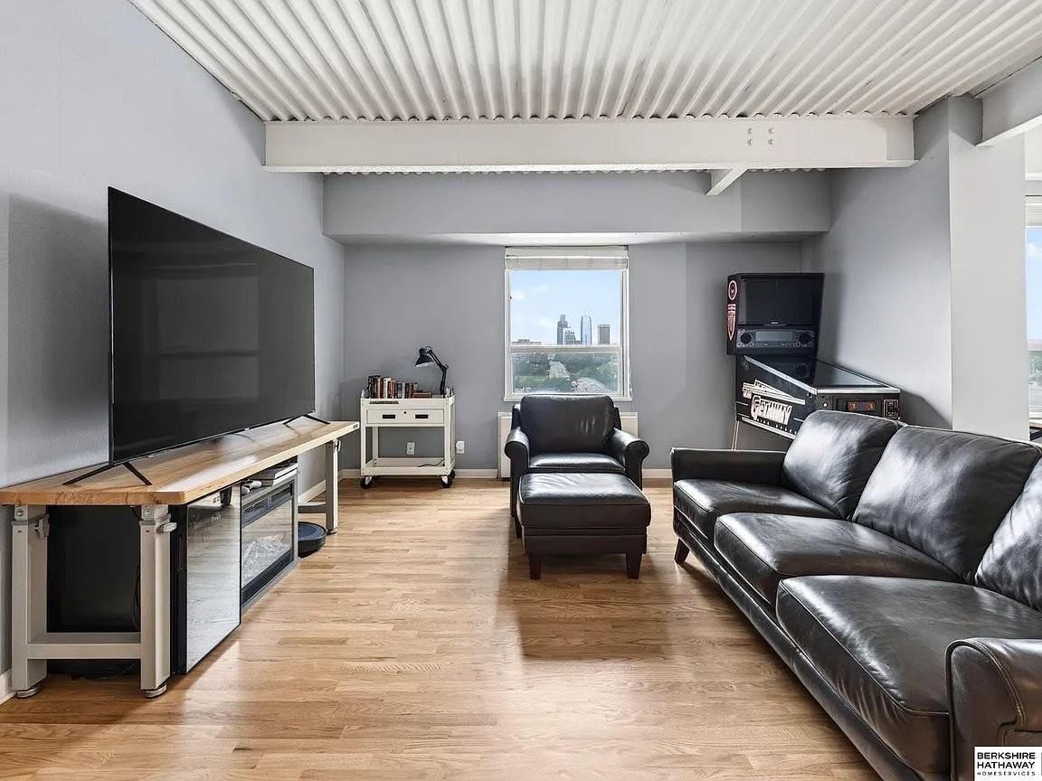 105 N 31st Ave #505 - Photo 6 of 22