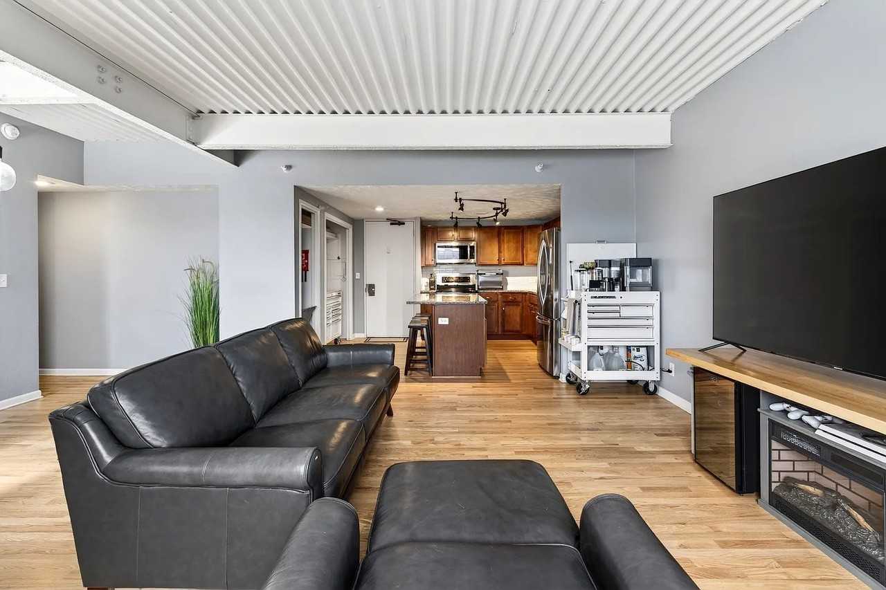 105 N 31st Ave #505 - Photo 7 of 22