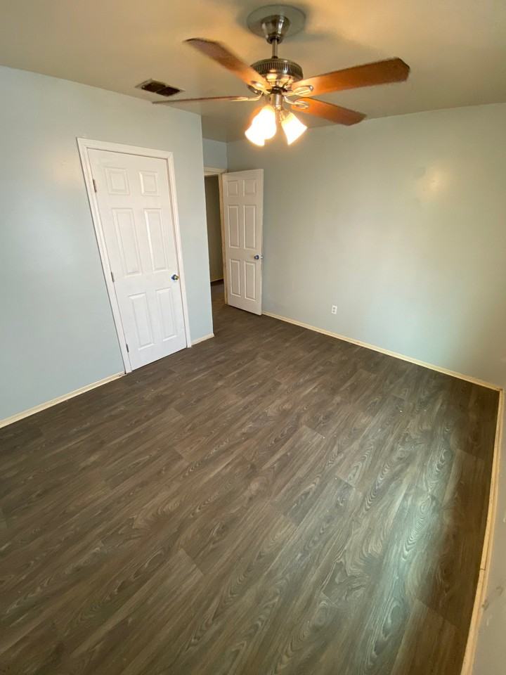 216 W Ave C Robstown Texas - Photo 5 of 20