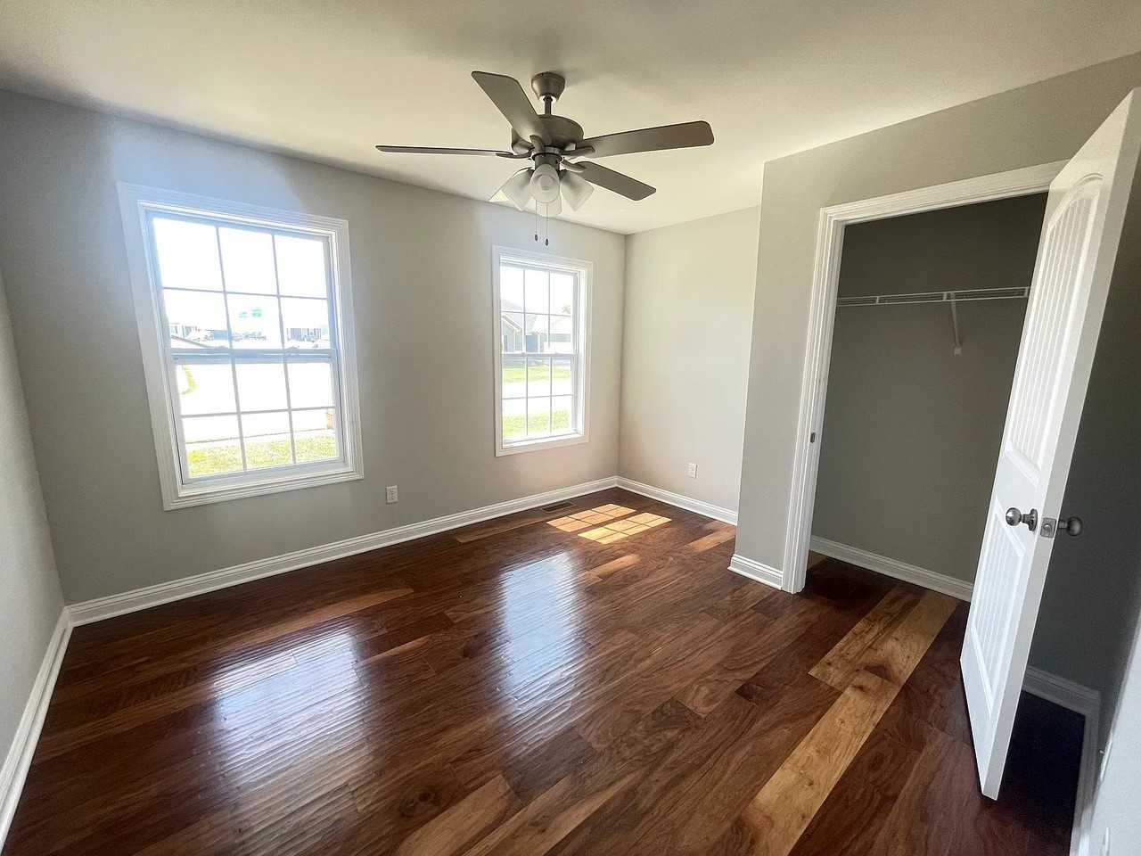 2027 Spring Lakes Cir - Photo 2 of 16