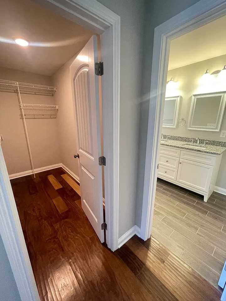 2027 Spring Lakes Cir - Photo 5 of 16