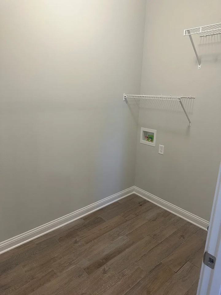 2027 Spring Lakes Cir - Photo 6 of 16