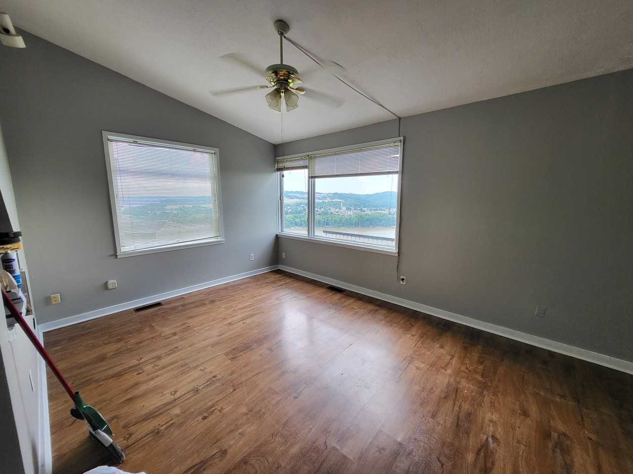 490 Mount Hope Ave #508 - Photo 4 of 14