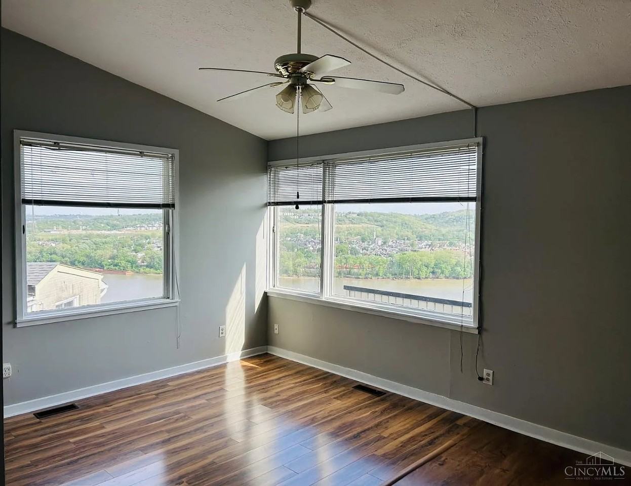 490 Mount Hope Ave #508 - Photo 5 of 14