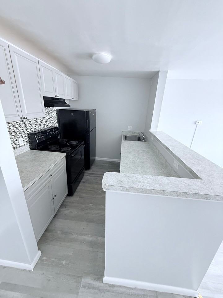 194 Washington St #314 - Photo 3 of 10