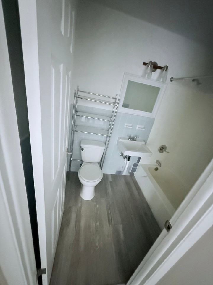 194 Washington St #324 - Photo 7 of 9