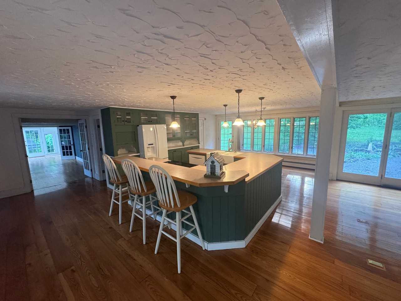 3411 Henneberry Rd - Photo 2 of 12