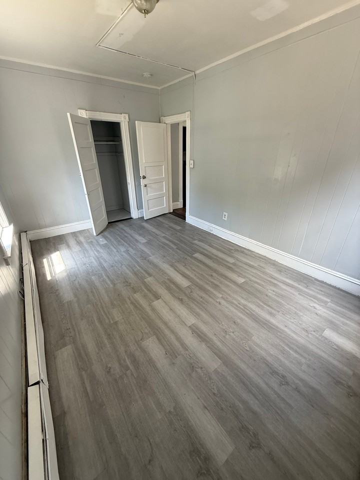 7 Kenyon Ct #5 - Photo 3 of 11