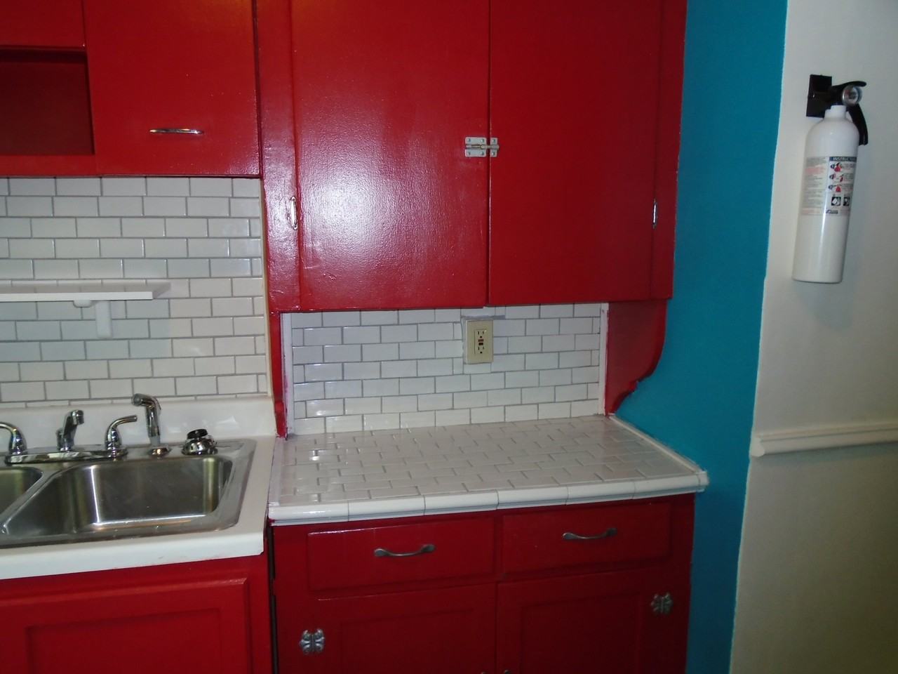 100 N 33rd St #3 - Photo 3 of 16