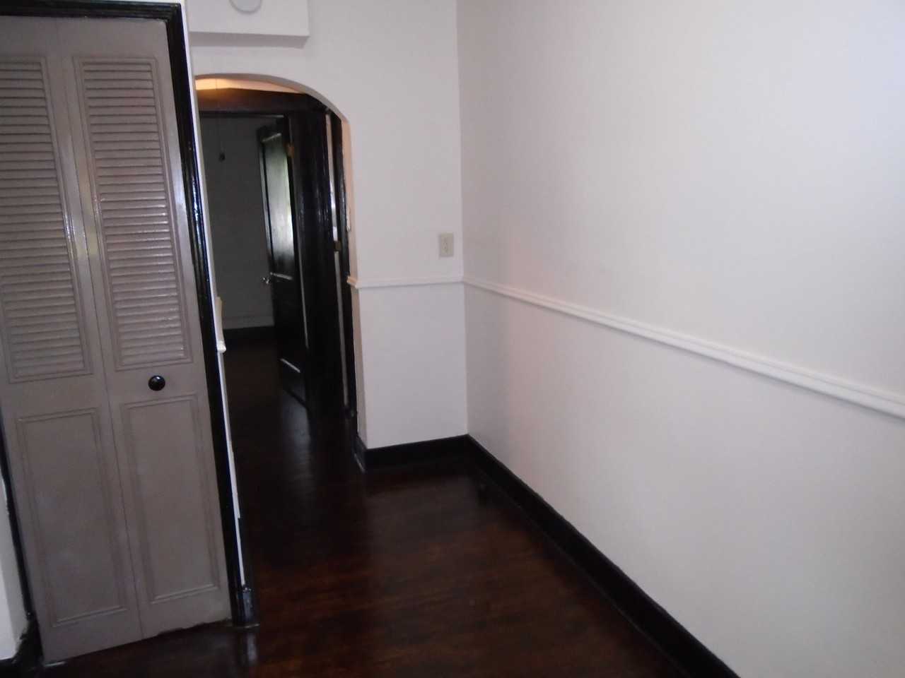 100 N 33rd St #3 - Photo 5 of 16