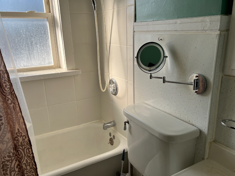 1139 Bellevue Ave #B - Photo 2 of 2