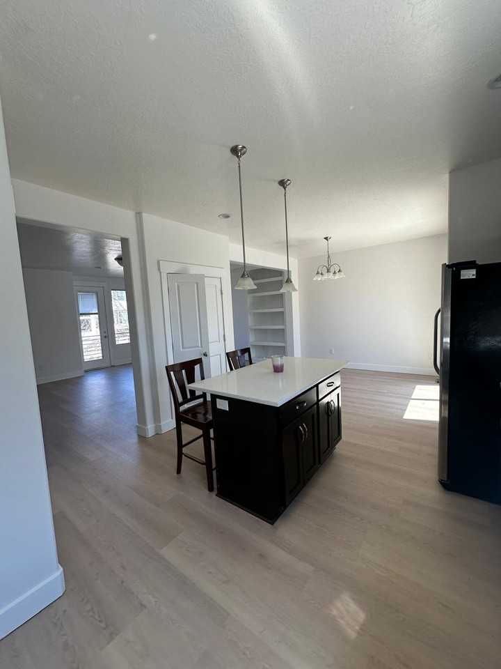 4789 W Daybreak Rim Way - Photo 7 of 9
