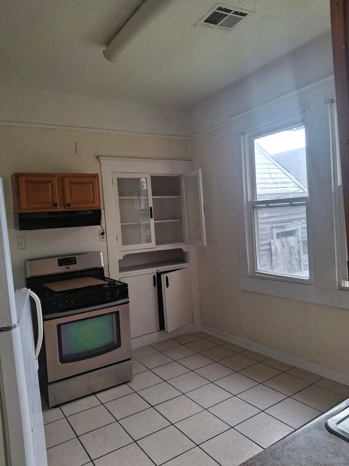 1840 Painters St #1840 - Photo 6 of 7