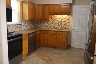 3327 Se 4th Ct - Photo 1 of 1