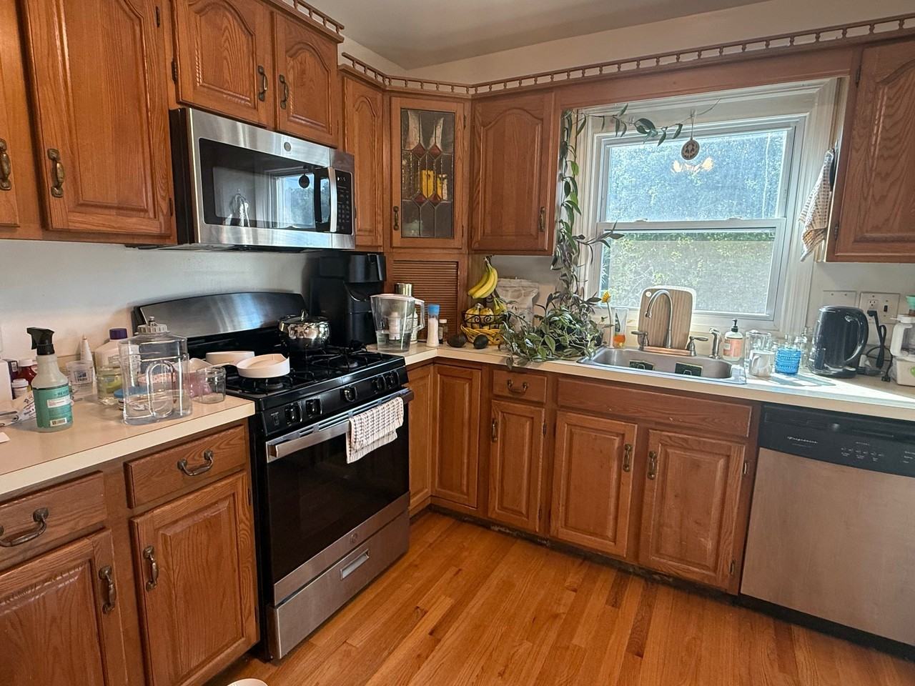 210 Gordon Ave - Photo 5 of 11