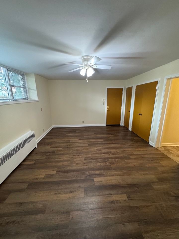 705 Snelling Ave S #B2 - Photo 2 of 11
