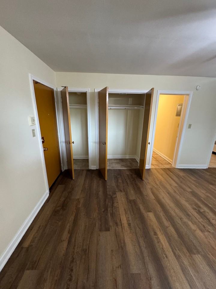 705 Snelling Ave S #B2 - Photo 3 of 11